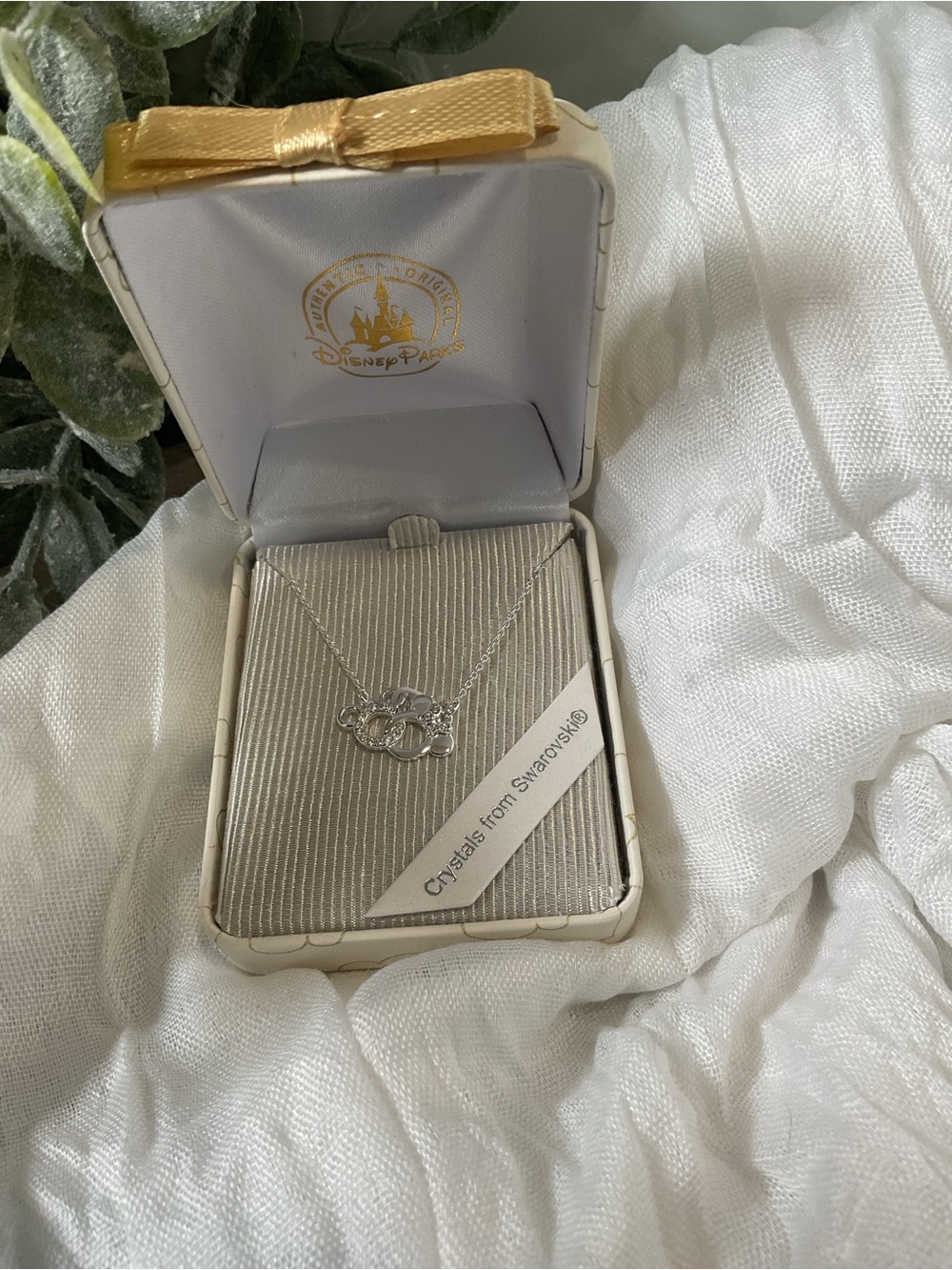 👑Disney Parks Mickey & Minnie Interlocking Icons Swarovski Crystal Necklace